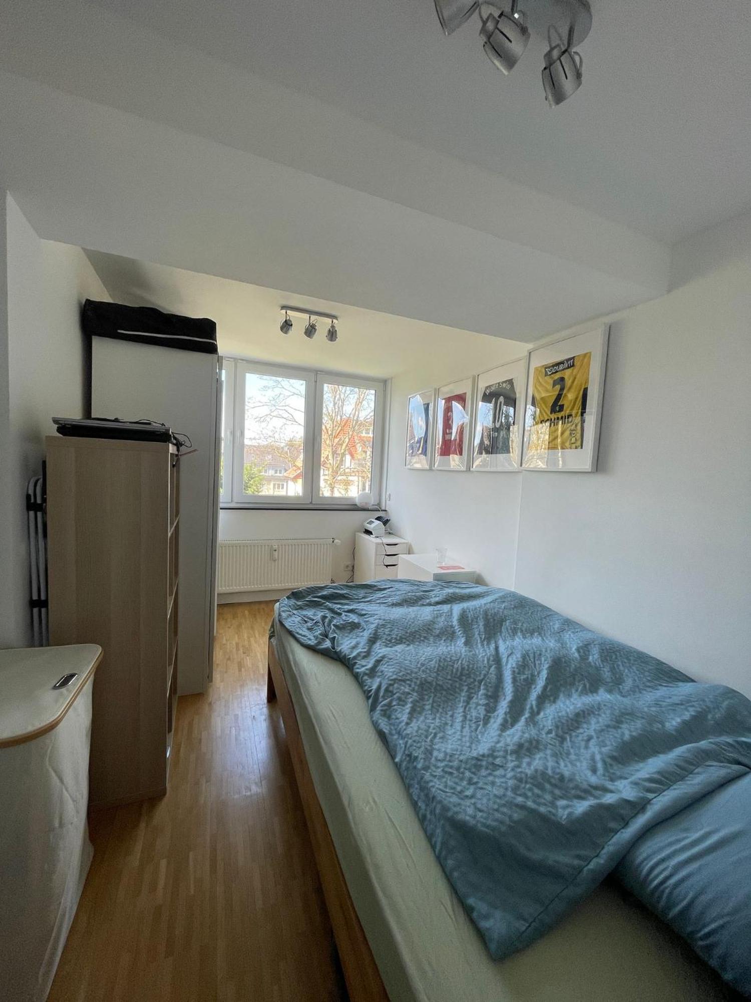 Moderne Zimmer In Koeln Lindenthal Cologne
