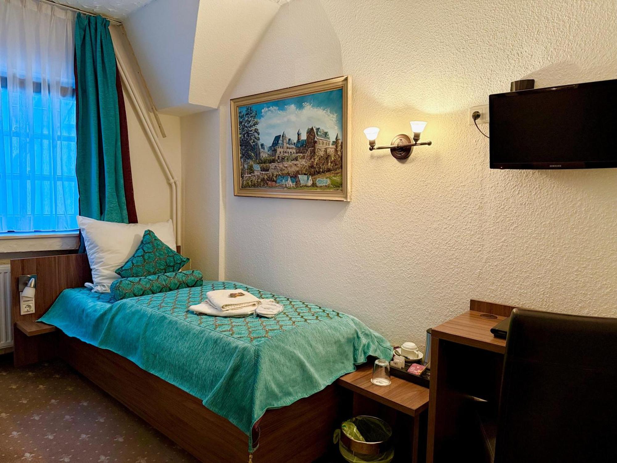 Hotel Und Restaurant Loewenbraeu 3*