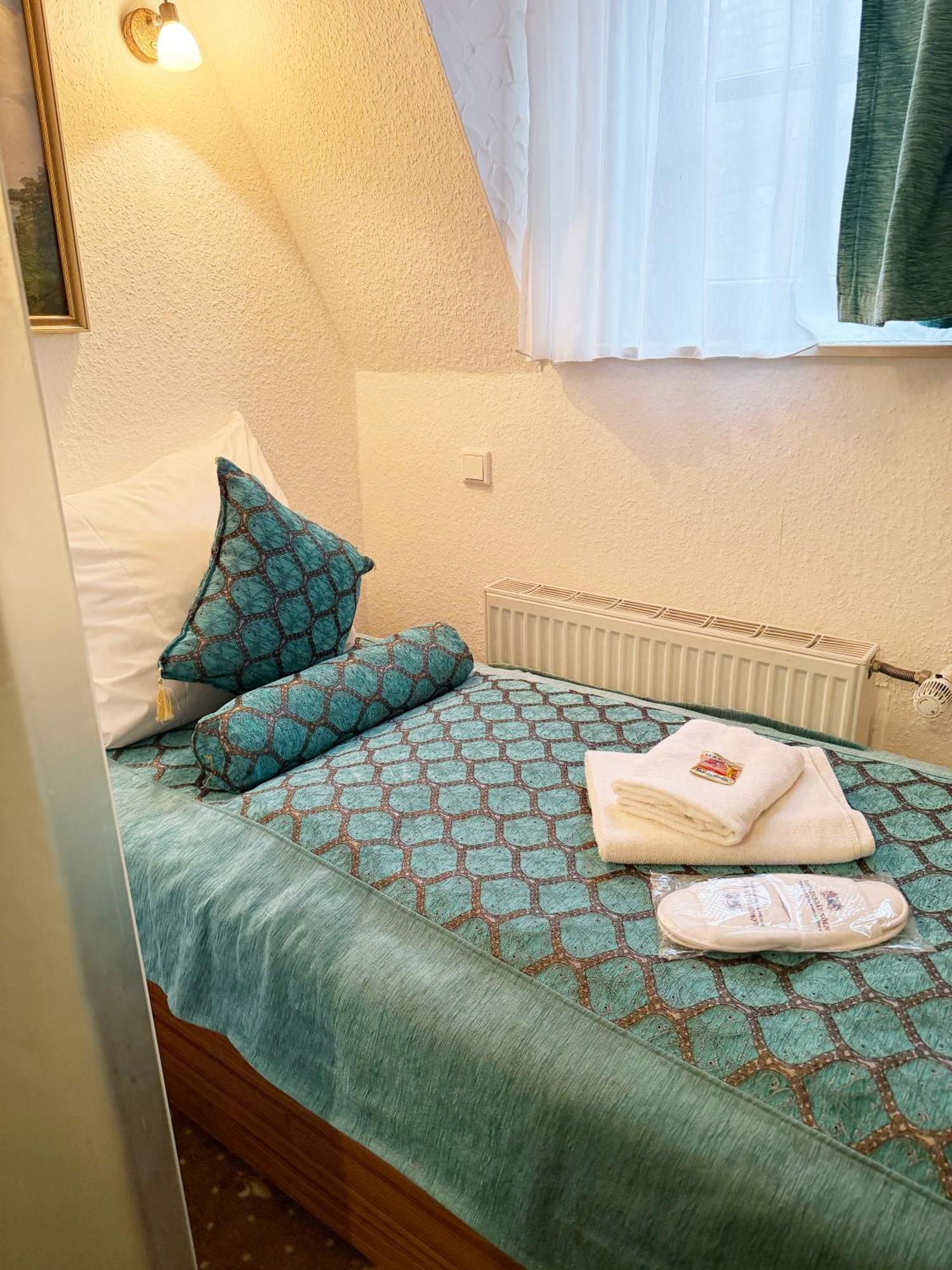 Hotel Und Restaurant Loewenbraeu 3*