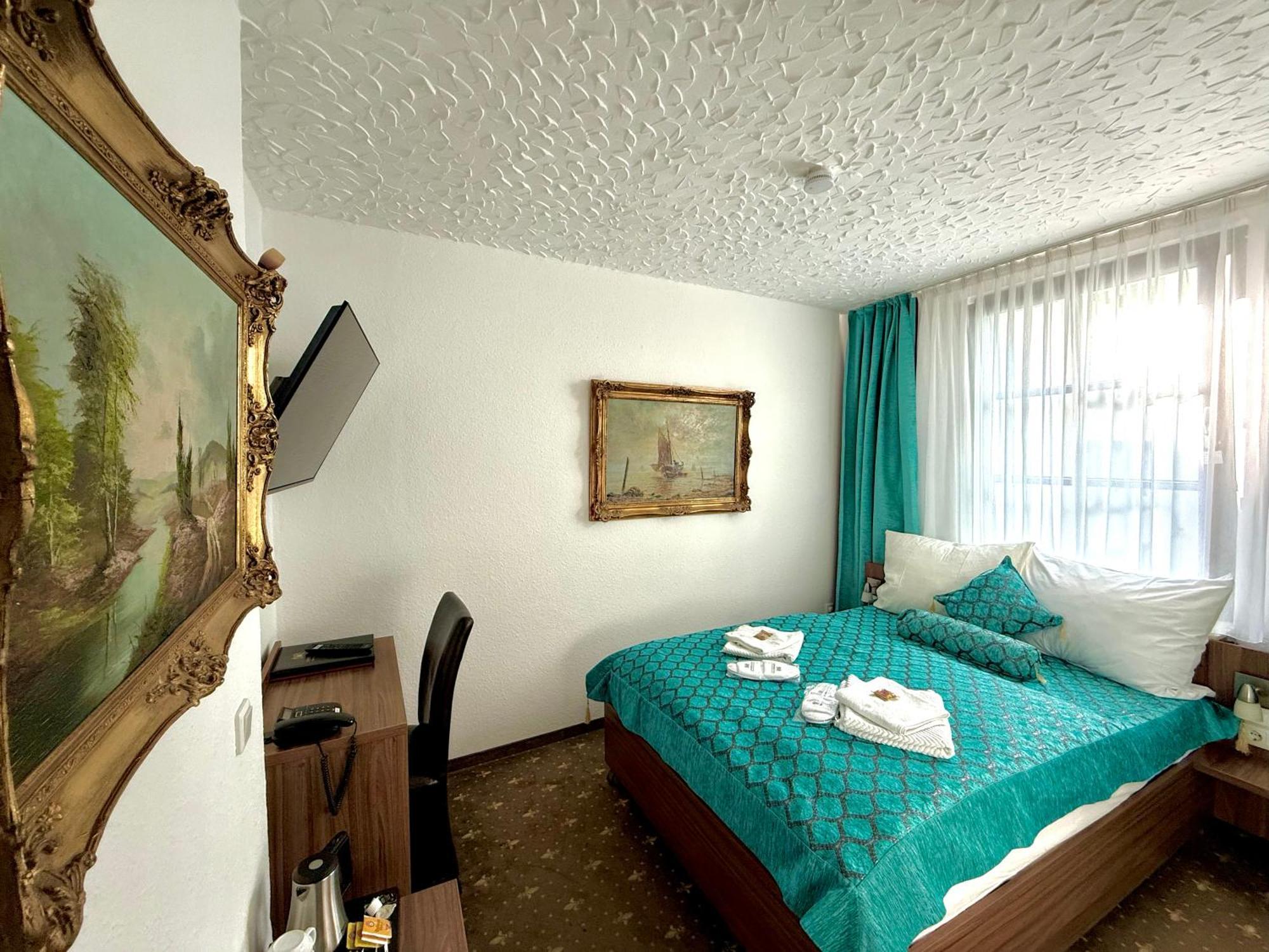 Hotel Und Restaurant Loewenbraeu Cologne