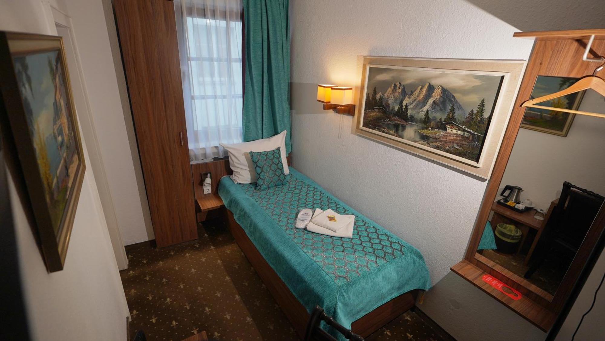 Hotel Und Restaurant Loewenbraeu