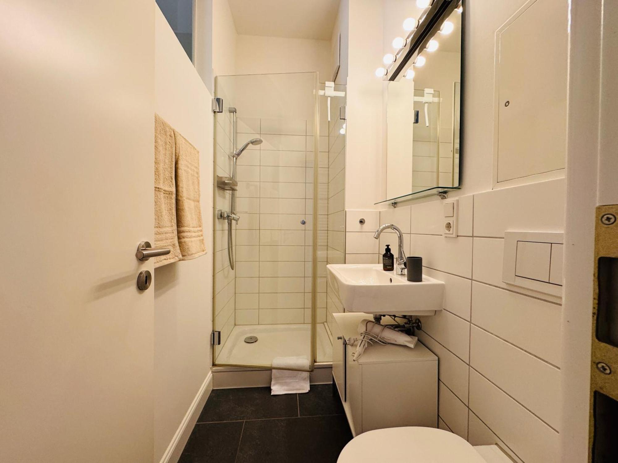 Charmantes 2-zimmer Altbau In Nippes Cologne