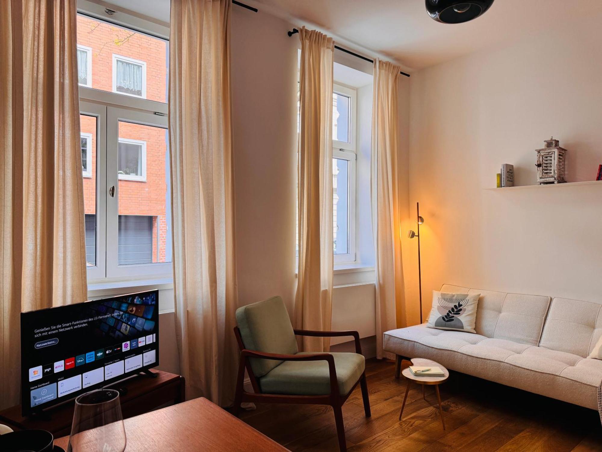 Charmantes 2-zimmer Altbau In Nippes