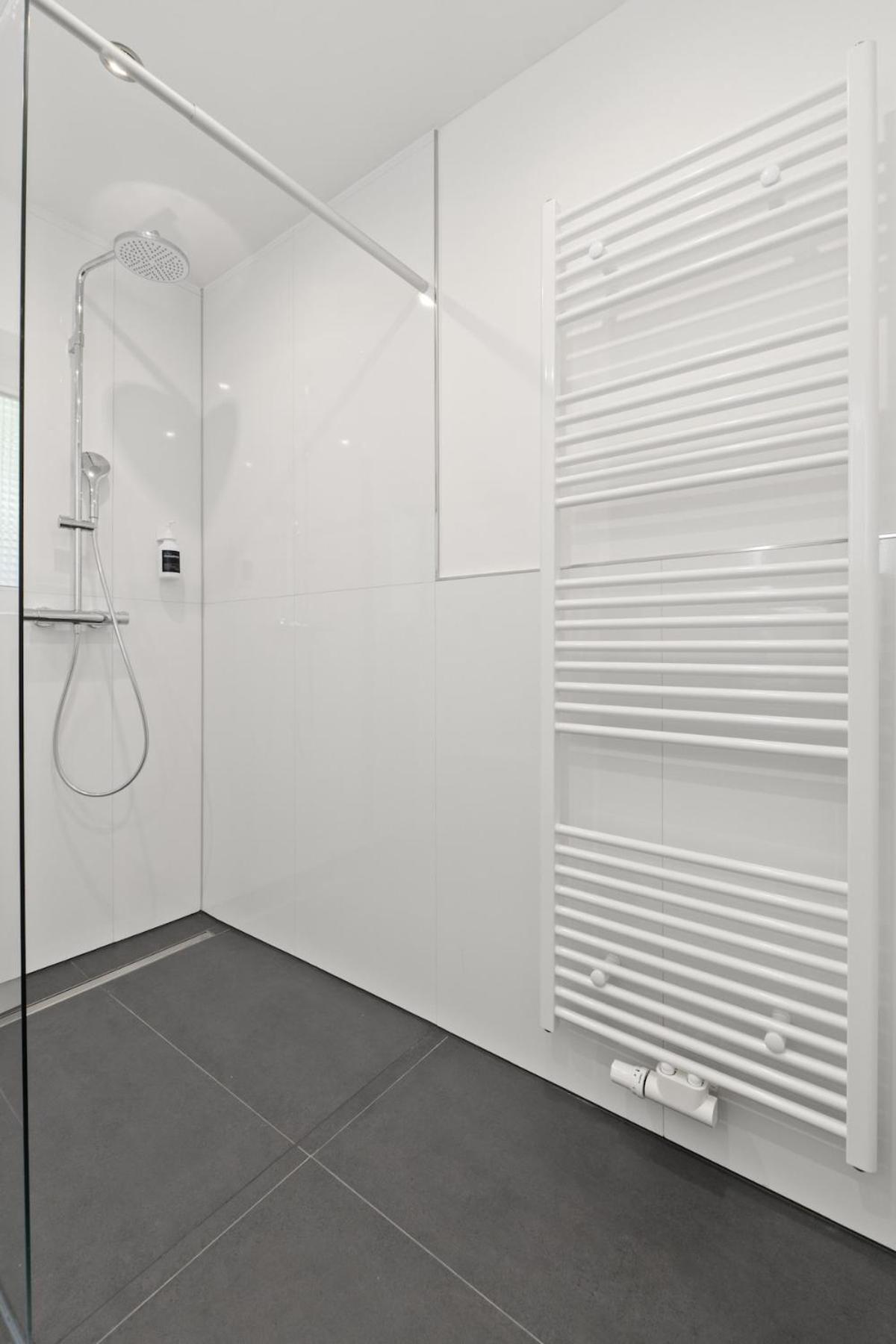Cozy Premium With Free Parking! New! Apartment Cologne