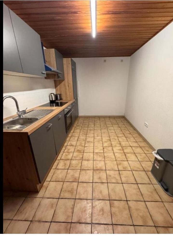 Porz Mit Kompletter Kueche Apartment