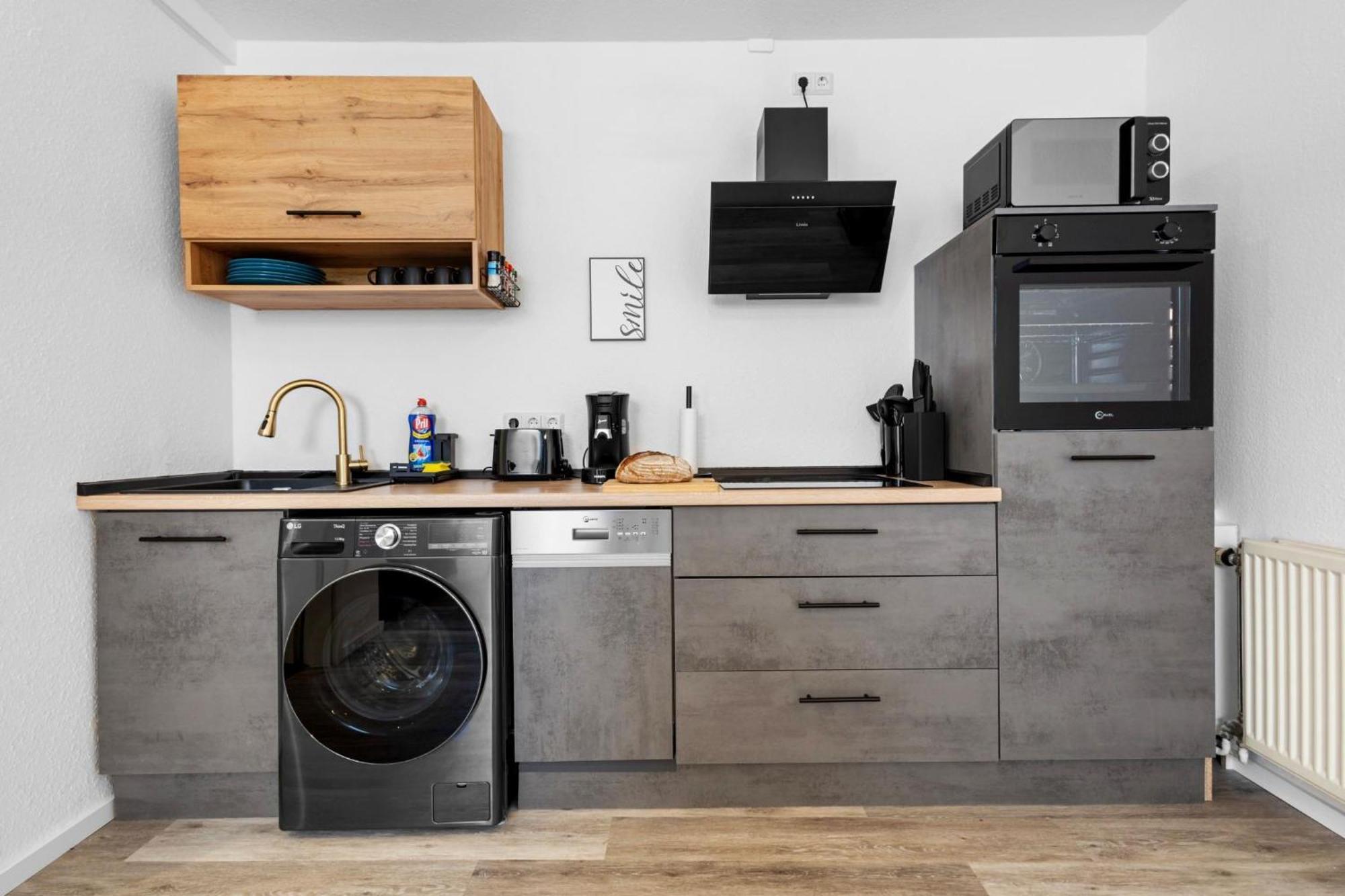 Exklusive Suite - Zentral In Der Koelner Suedstadt - Kostenloser Privatparkplatz - Perfekt Fuer Bis Zu 6 Gaeste - Smart Home Apartment