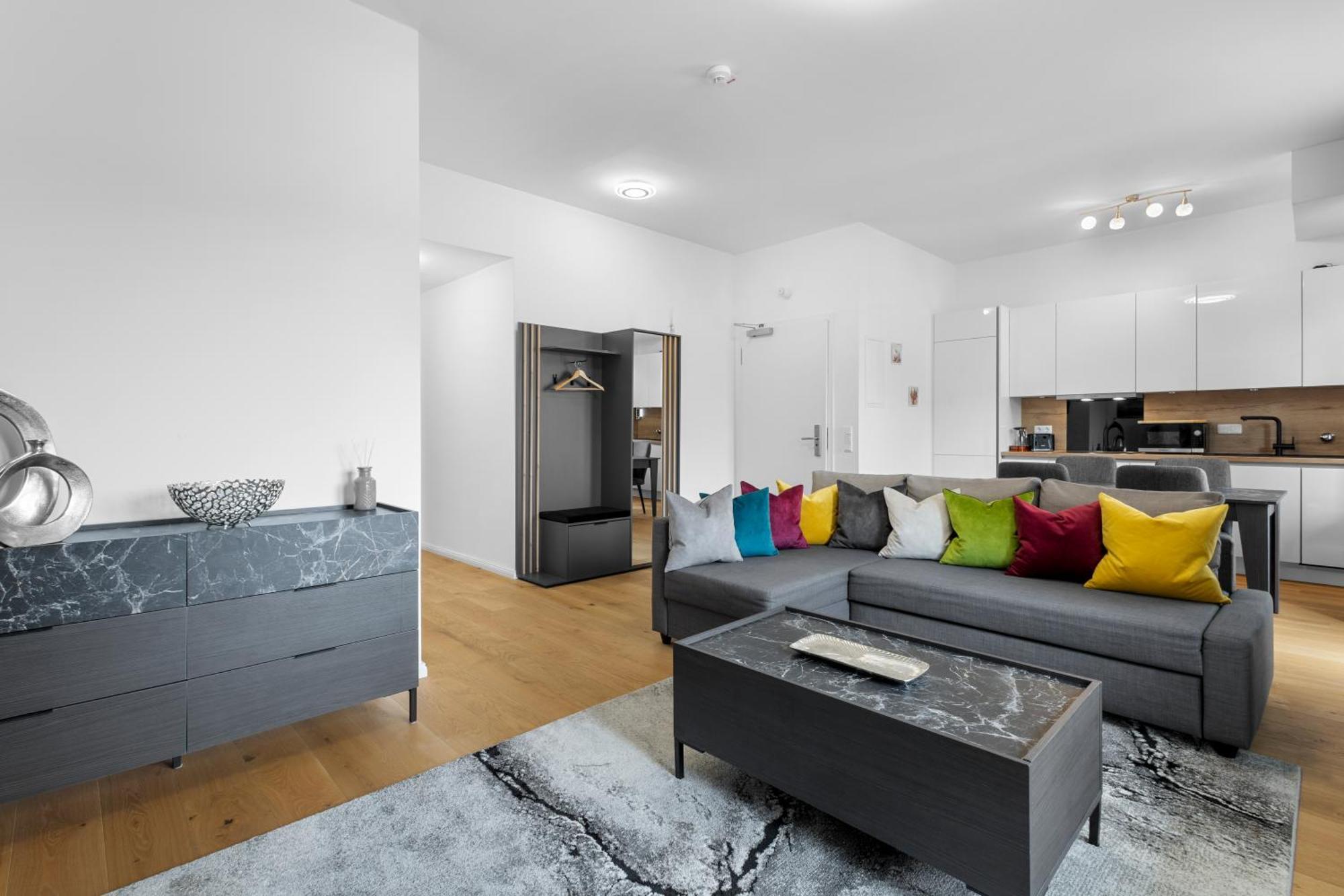 Domloge Lofts & *