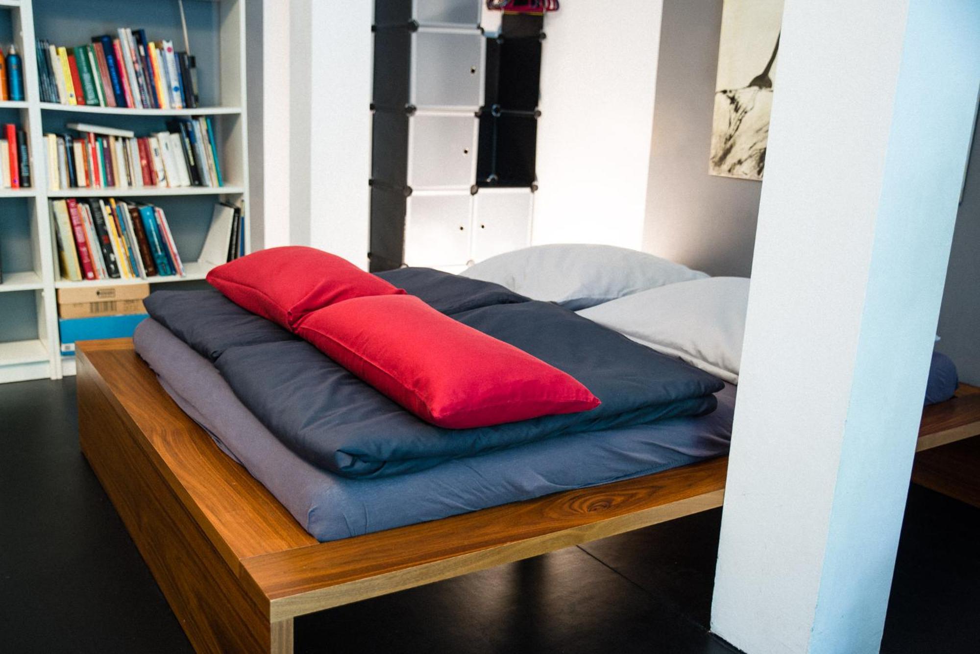Zwei In Atelierwohnung