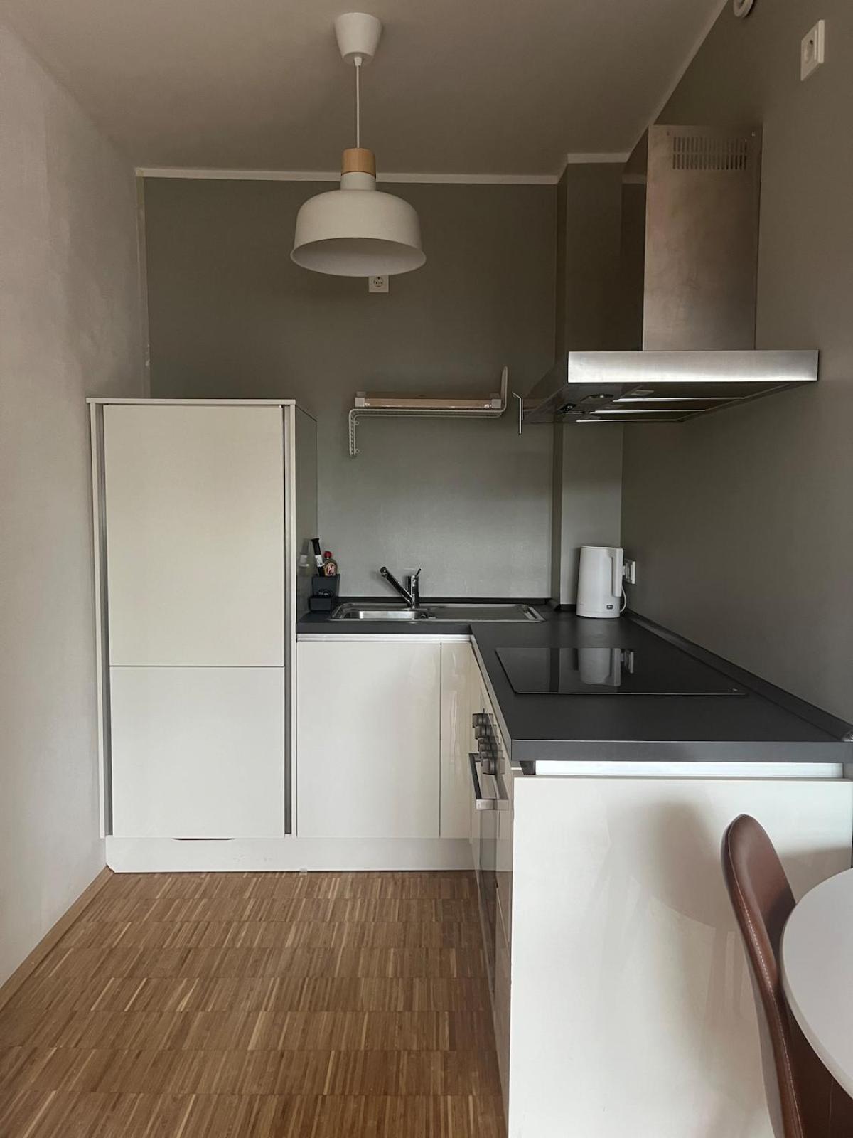 Cozy Modern In Suelz Apartment