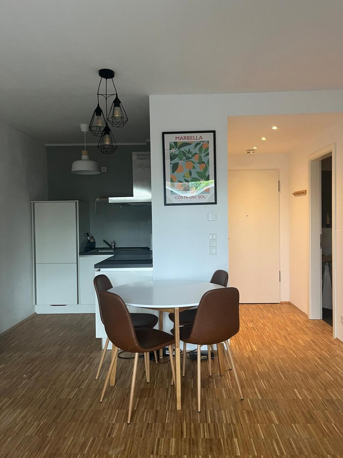 Cozy Modern In Suelz *