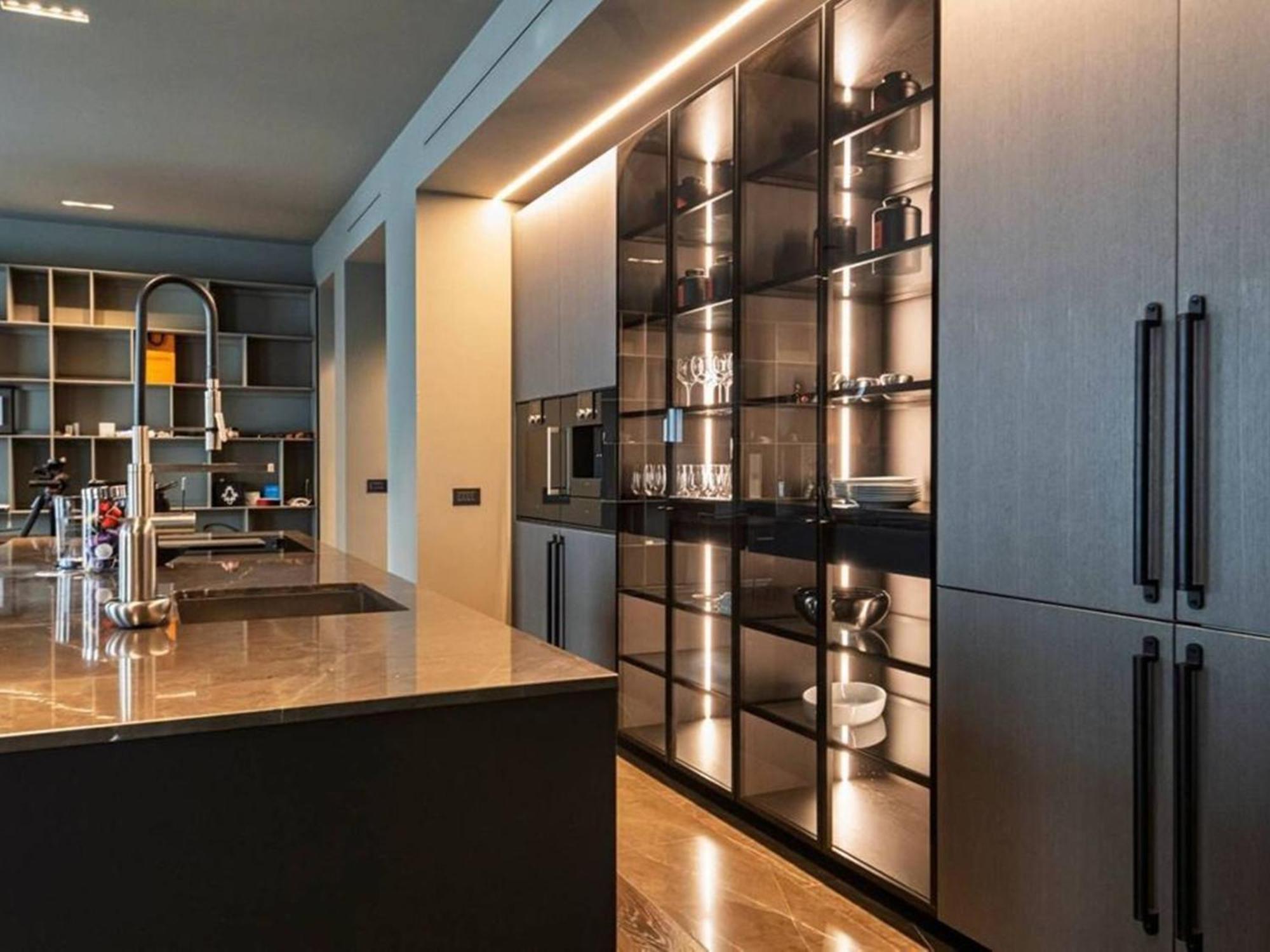 Rhein Crown - A Timeless Above The River Apartamento Colonia