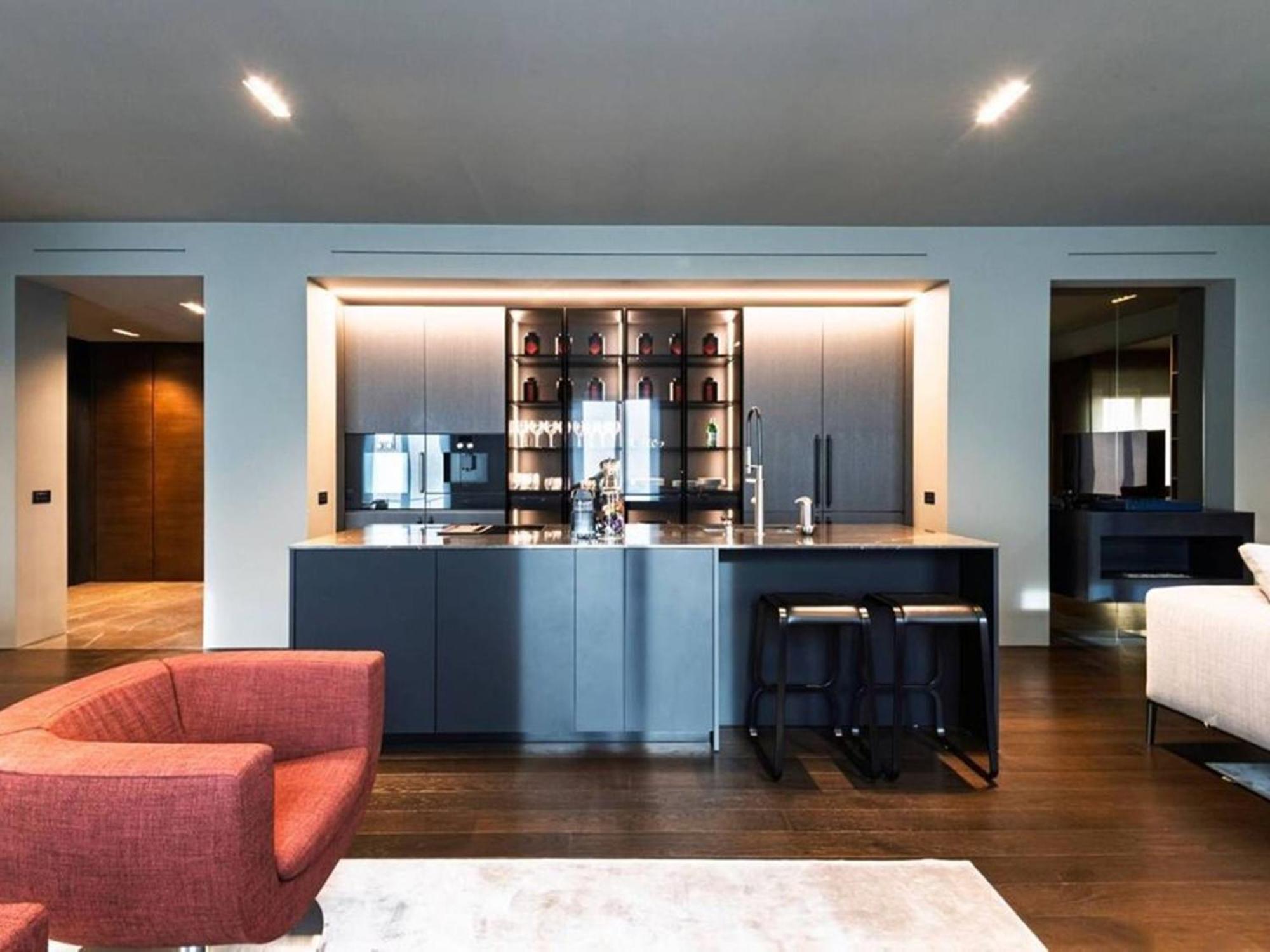 Rhein Crown - A Timeless Above The River Apartamento