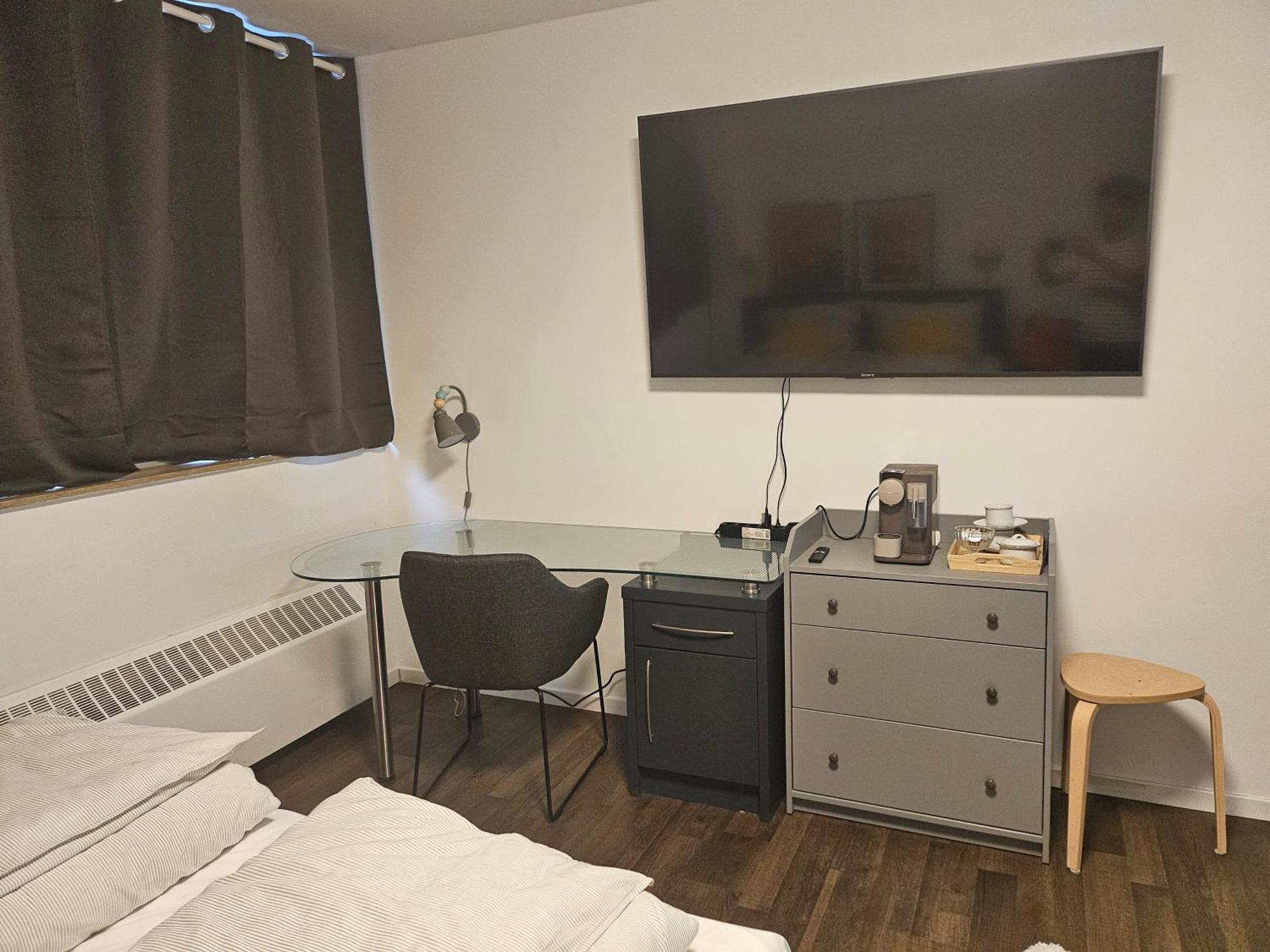 Ehrenfeld - Bright 32m2 Flat *
