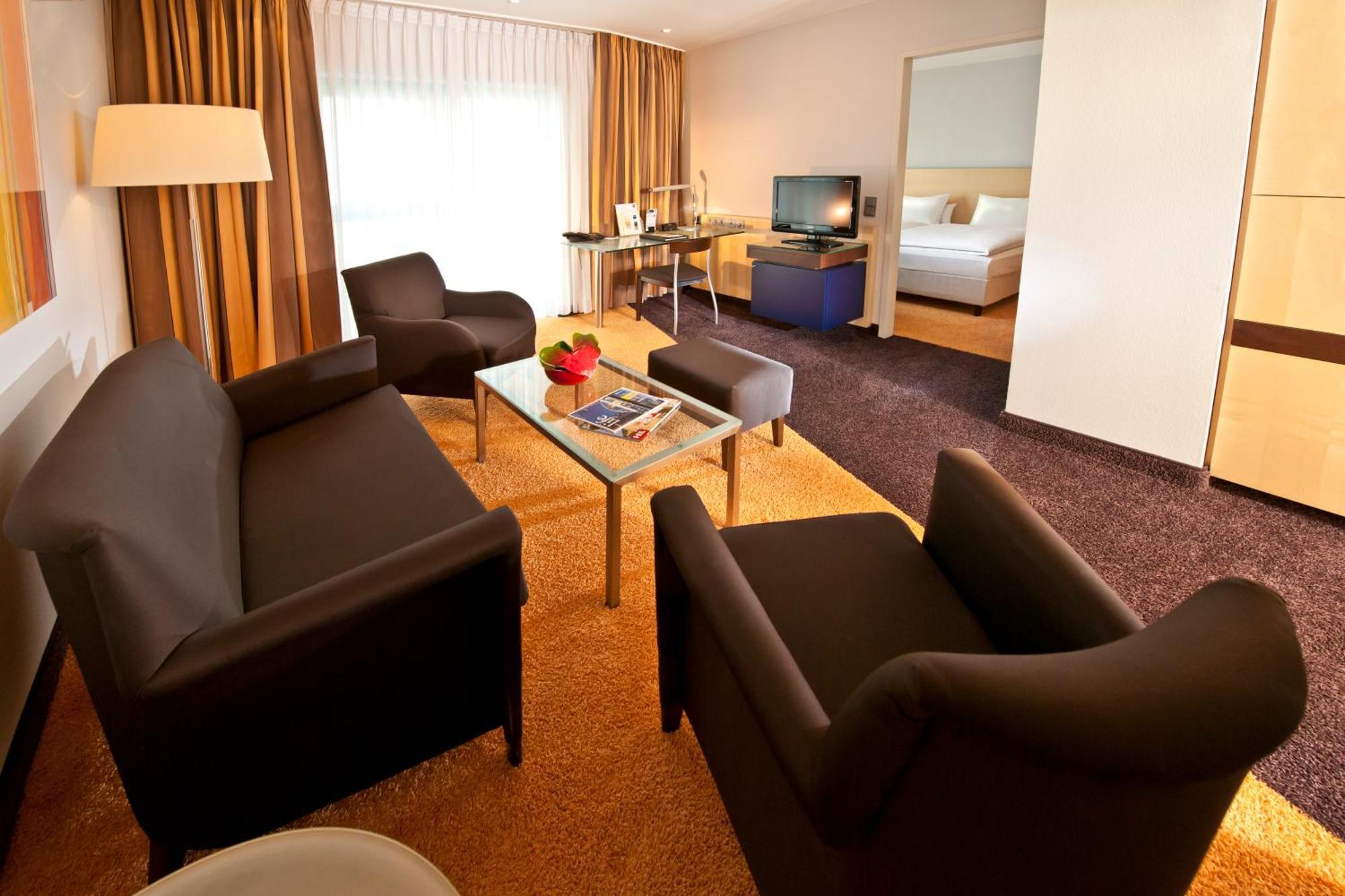 Dorint An Der Messe Hotel 4*