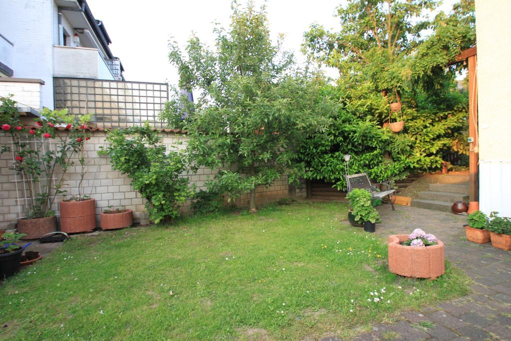 Am - Homestay Cologne