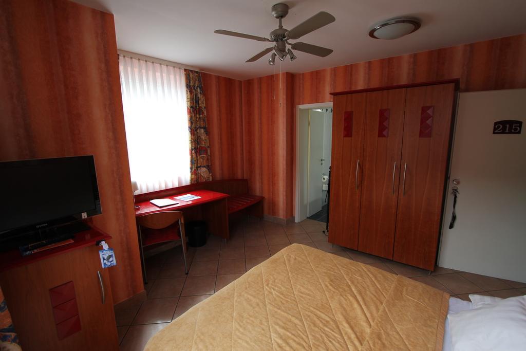 Hotel Mado