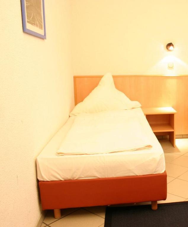 Guest house Elite An Der Universitaet 2*