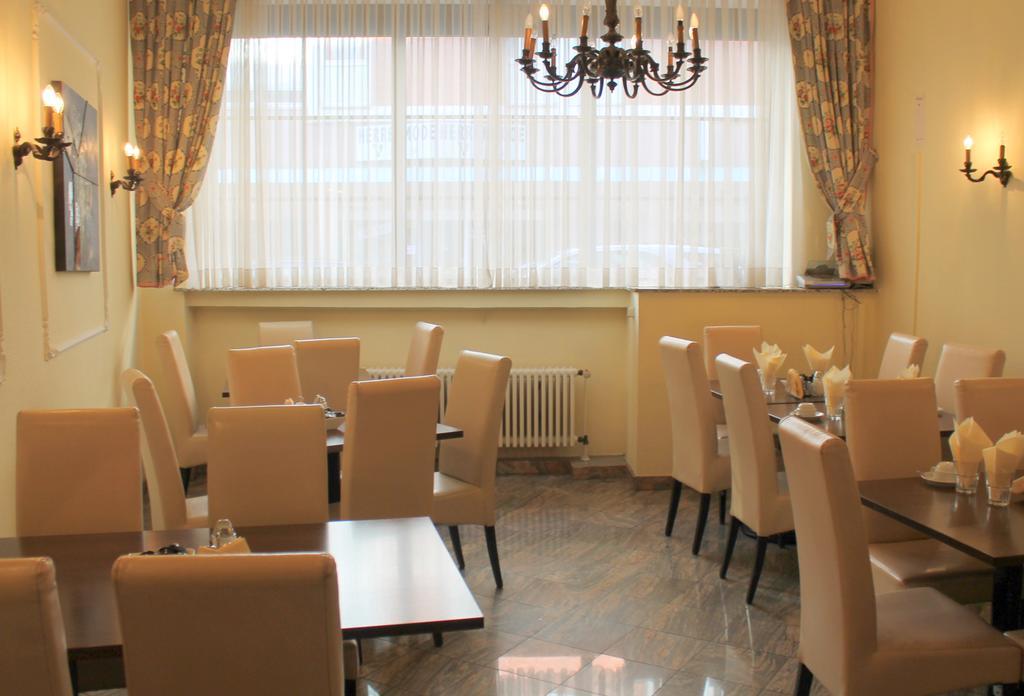 Hotel Drei Koenige Dom 3*