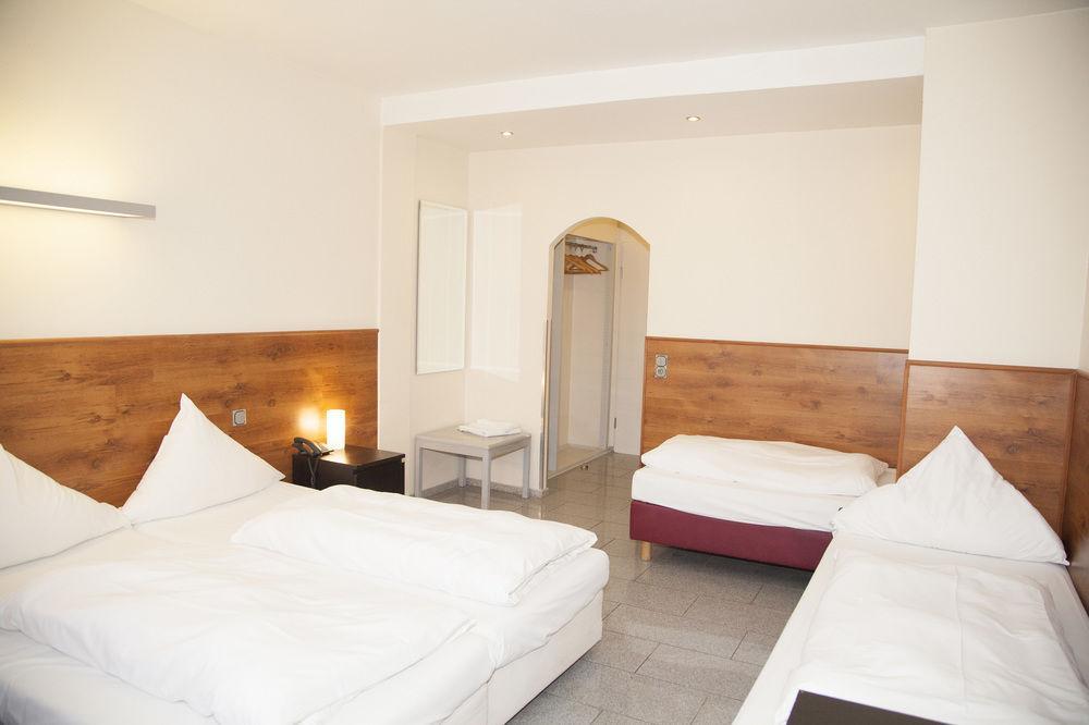 Hotel A&o Hauptbahnhof 2*