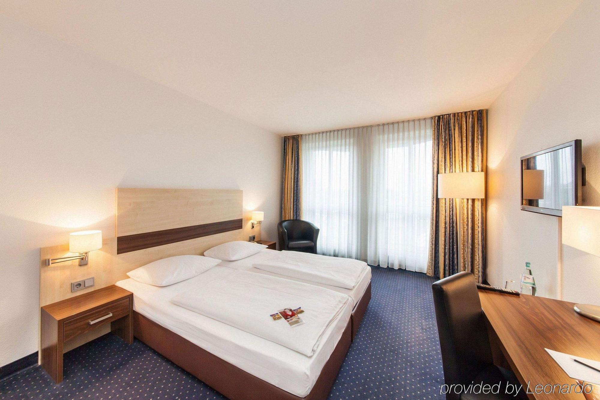 Hotel Mercure Airport 3*
