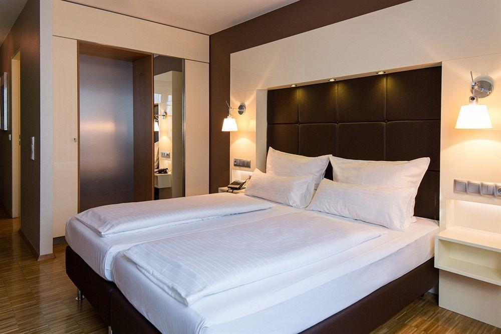 Santo 4* Cologne