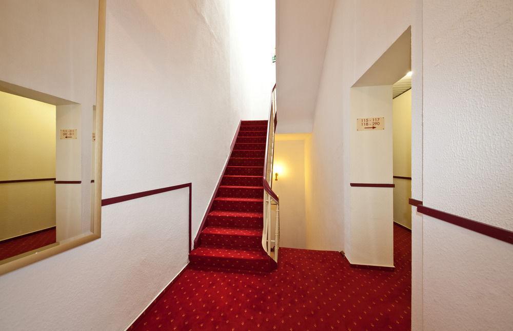 Novum Ahl Meerkatzen Altstadt 3* Köln