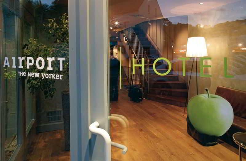 Airport By The New Yorker Hotel 3*