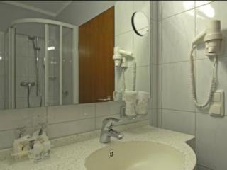 Astor & 4*
