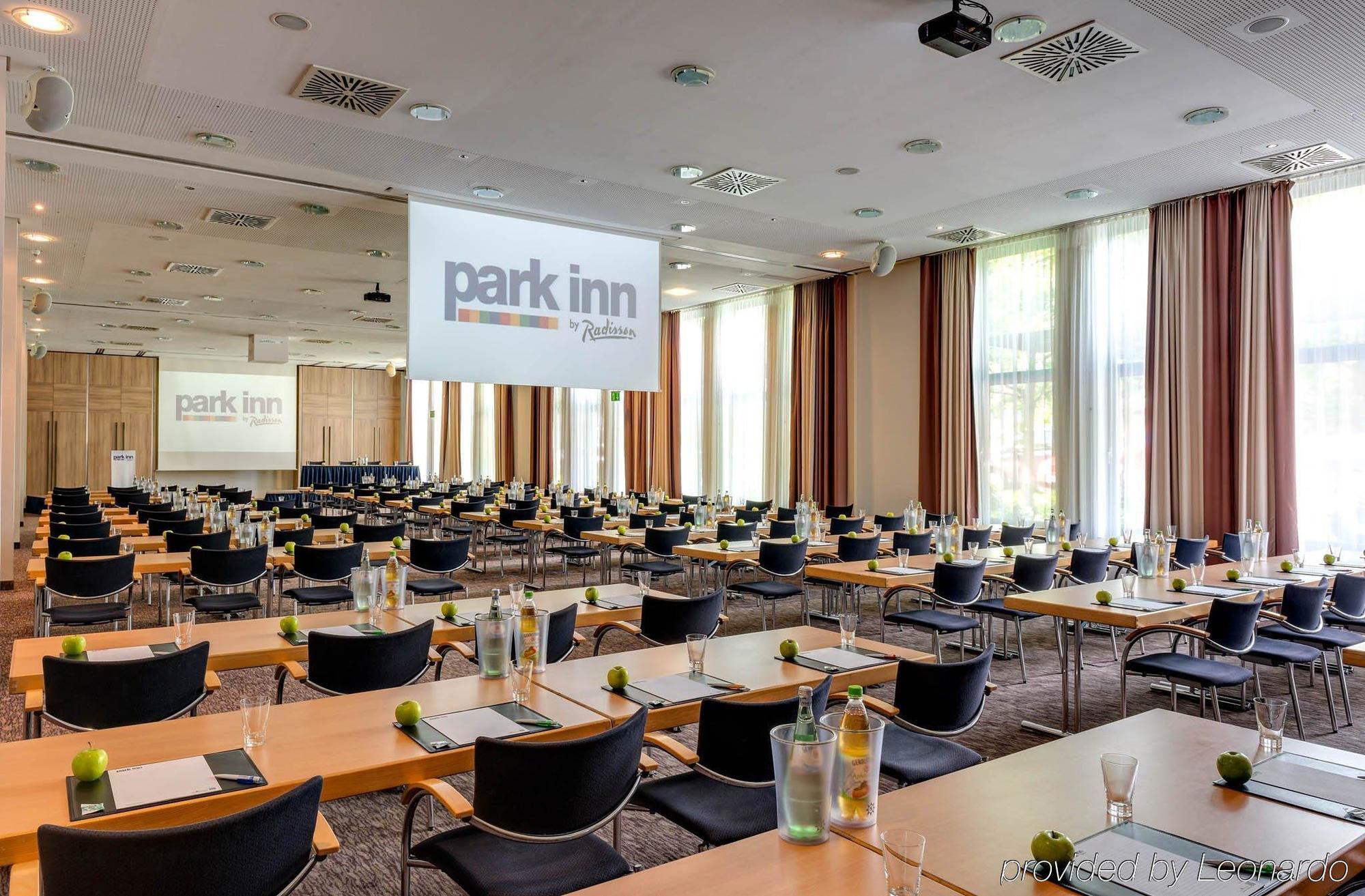 Park By Radisson West Hotel
