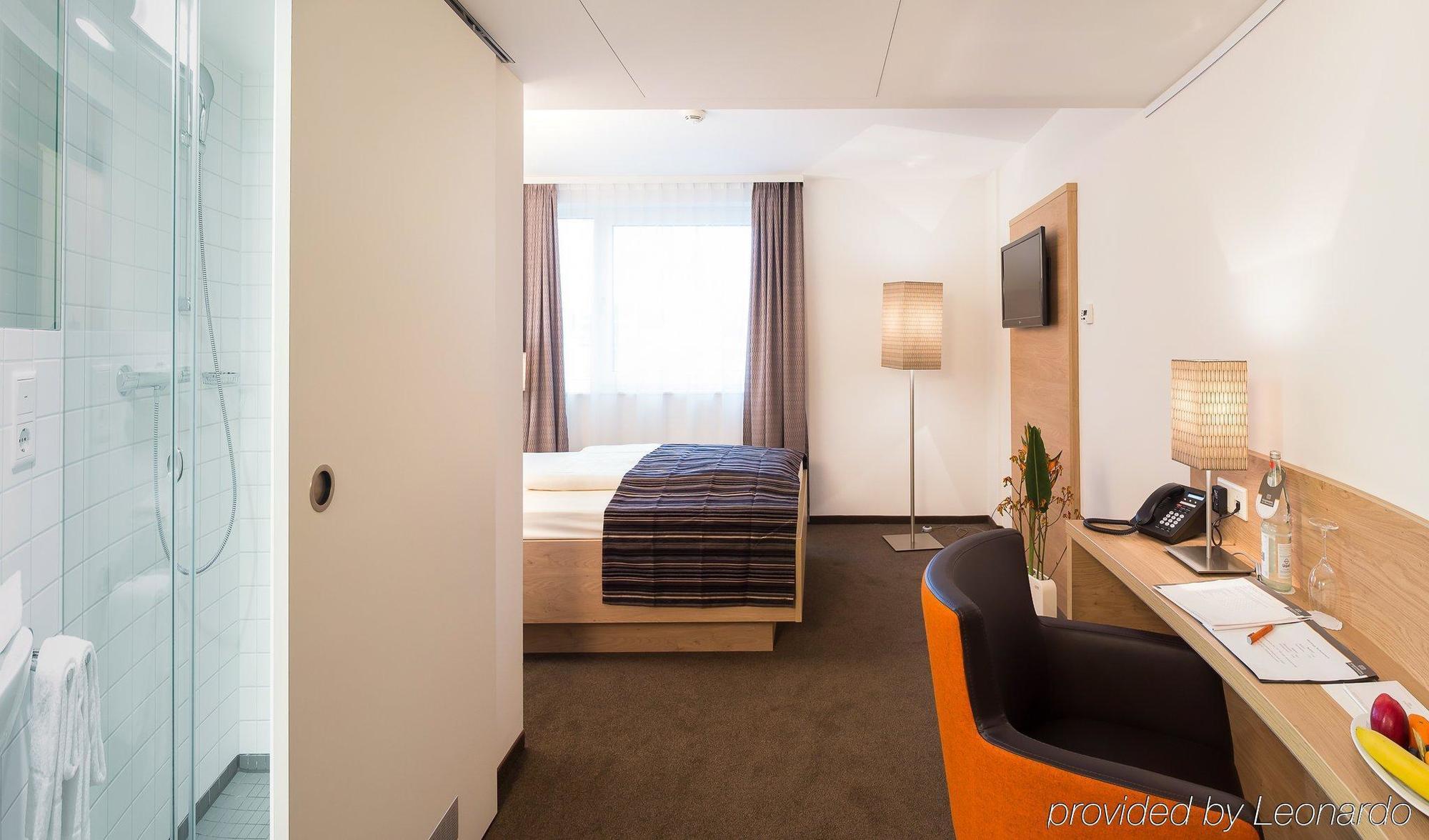 Stadthotel Am Roemerturm 4*