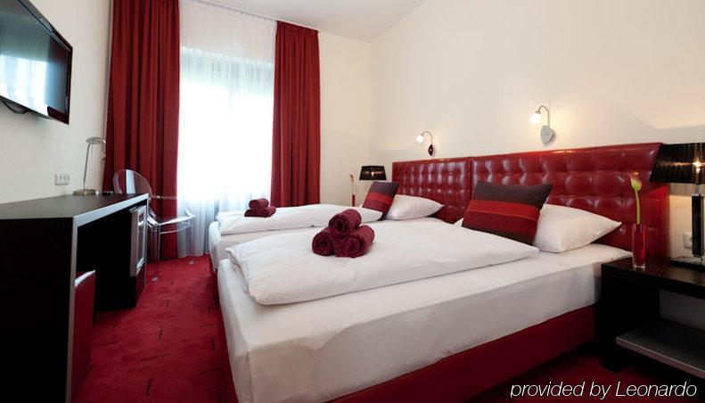 Esplanade Hotel 3*