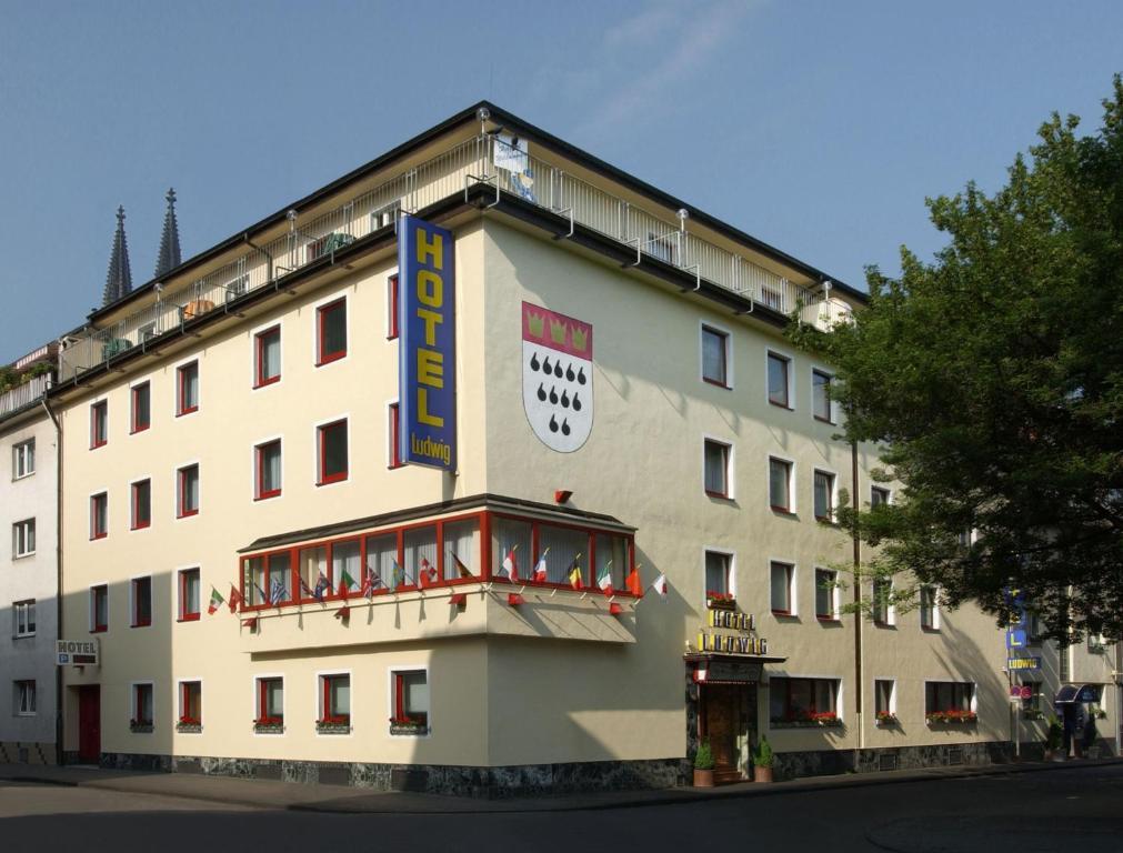 Ludwig Superior Kolonia