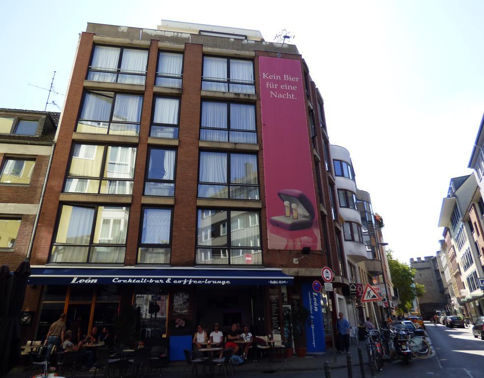 Townhouse Downtown Suites & Cologne