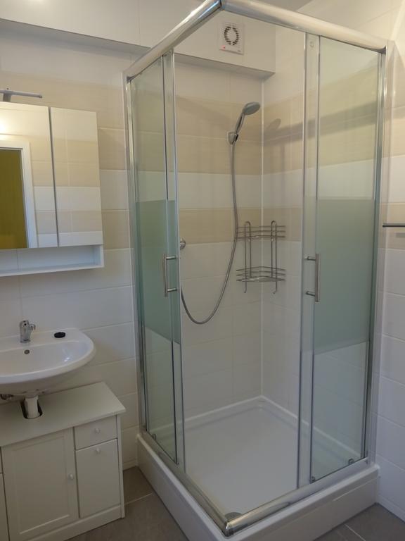 Ferienwohnung Surova Köln