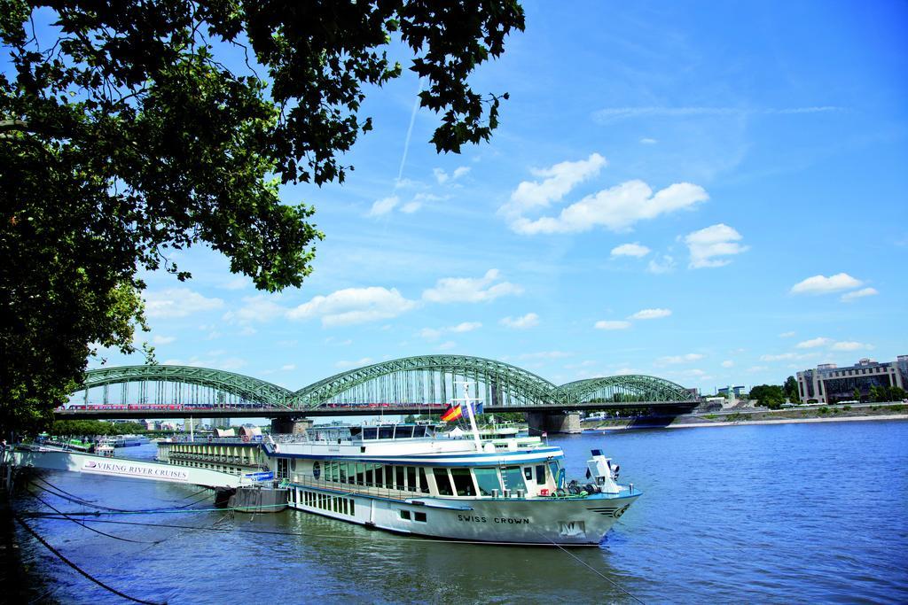 Botel Crossgates Hotelship 3 Star 3*