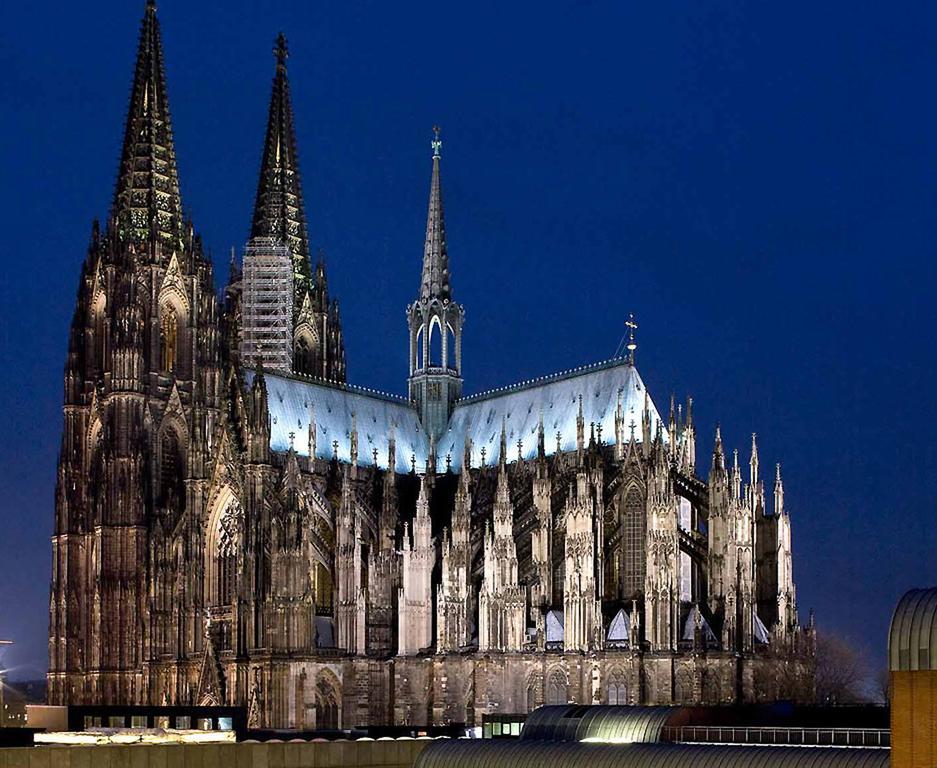 - City, Trade Fair, E-werk Apartment Cologne