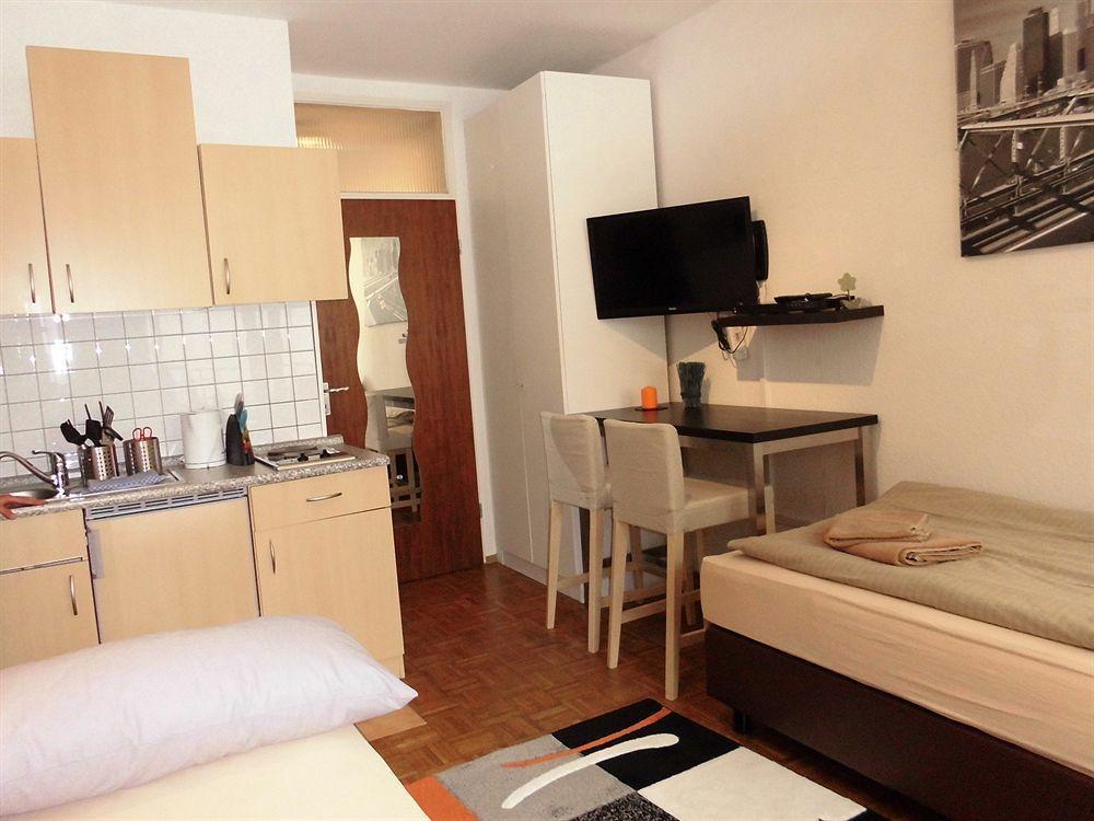 Star - Hans-sachs-strasse 2*