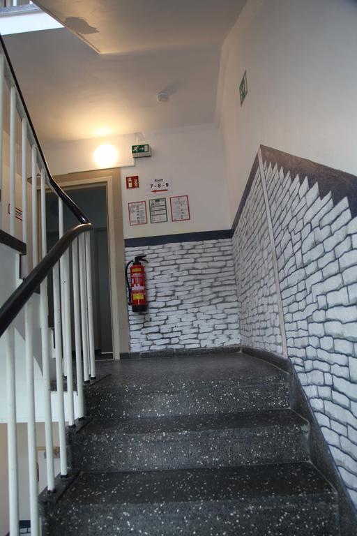 Moji Hotel 2*