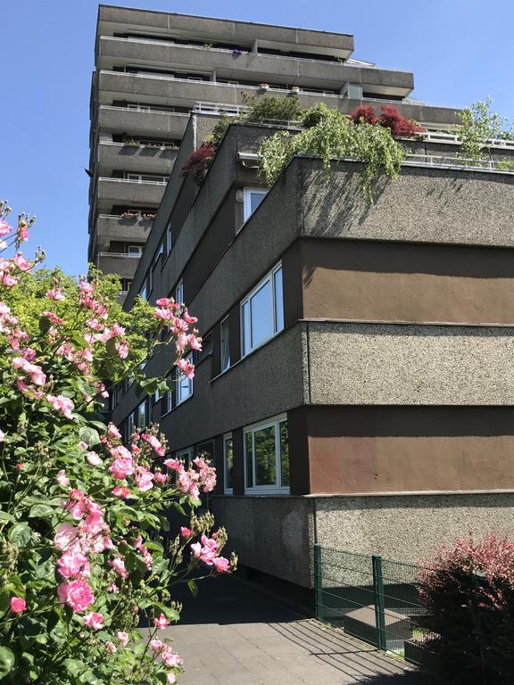 Deutz Apartment *