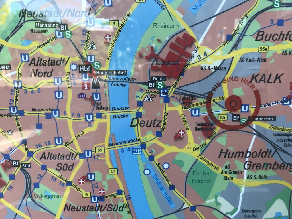 Deutz Apartment Cologne