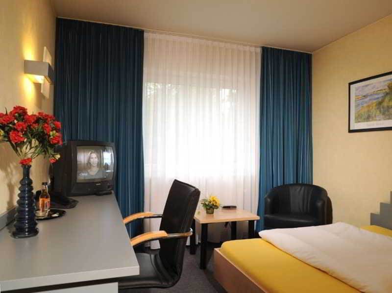 Hotel Triton