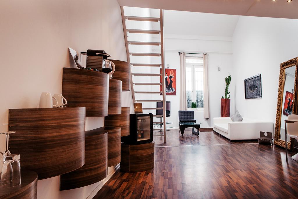 Gallery Loft *