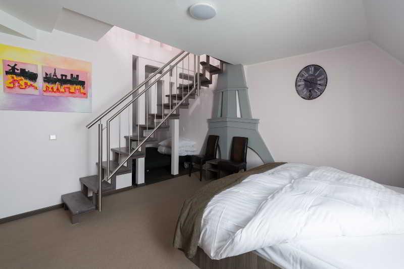 Hotel Buergerhof 3*