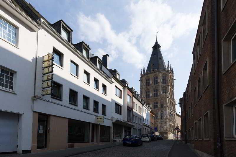 Buergerhof Hotel