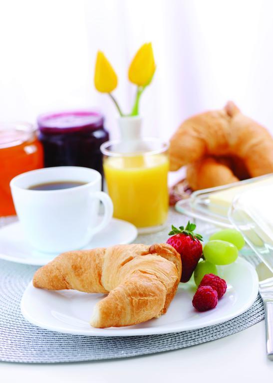 Hotel Art'otel Cologne, Powered By Radisson 4*