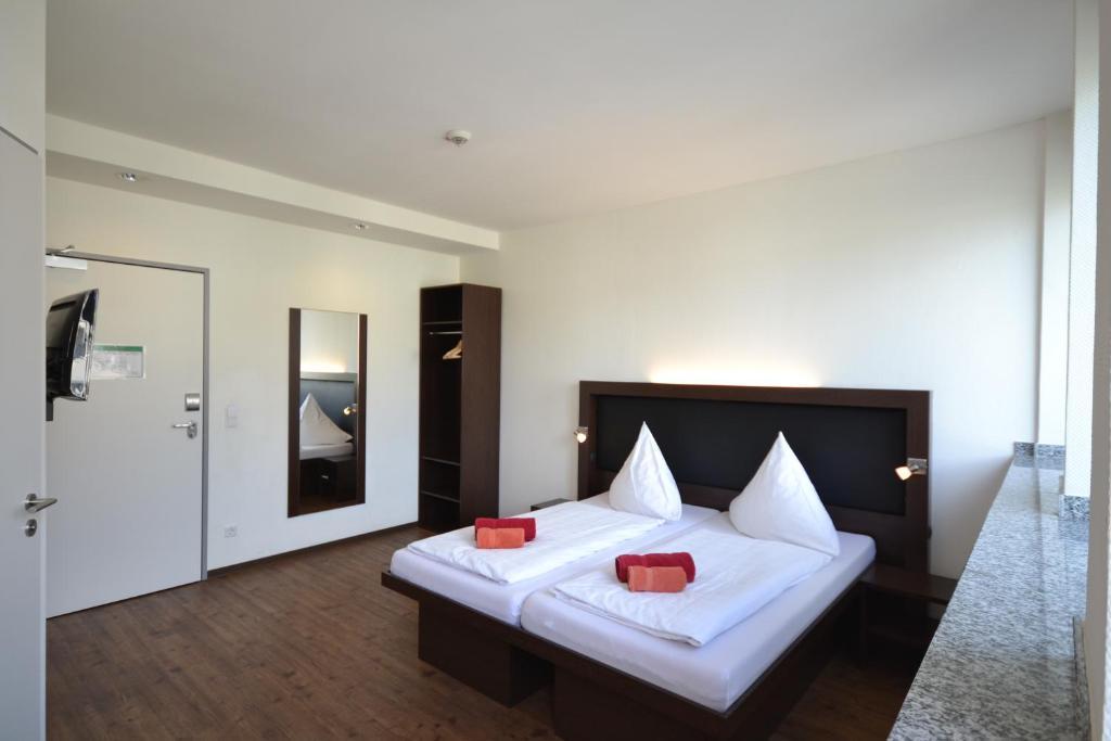 Hotel Hostel Koeln 2*