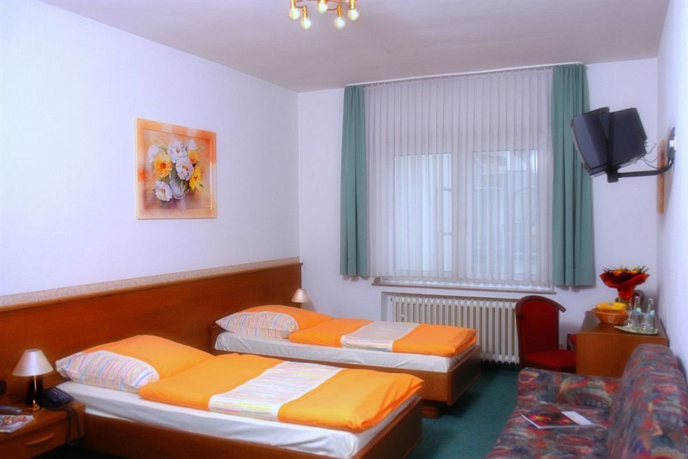 Engelbertz - Yggotel Pirol Cologne