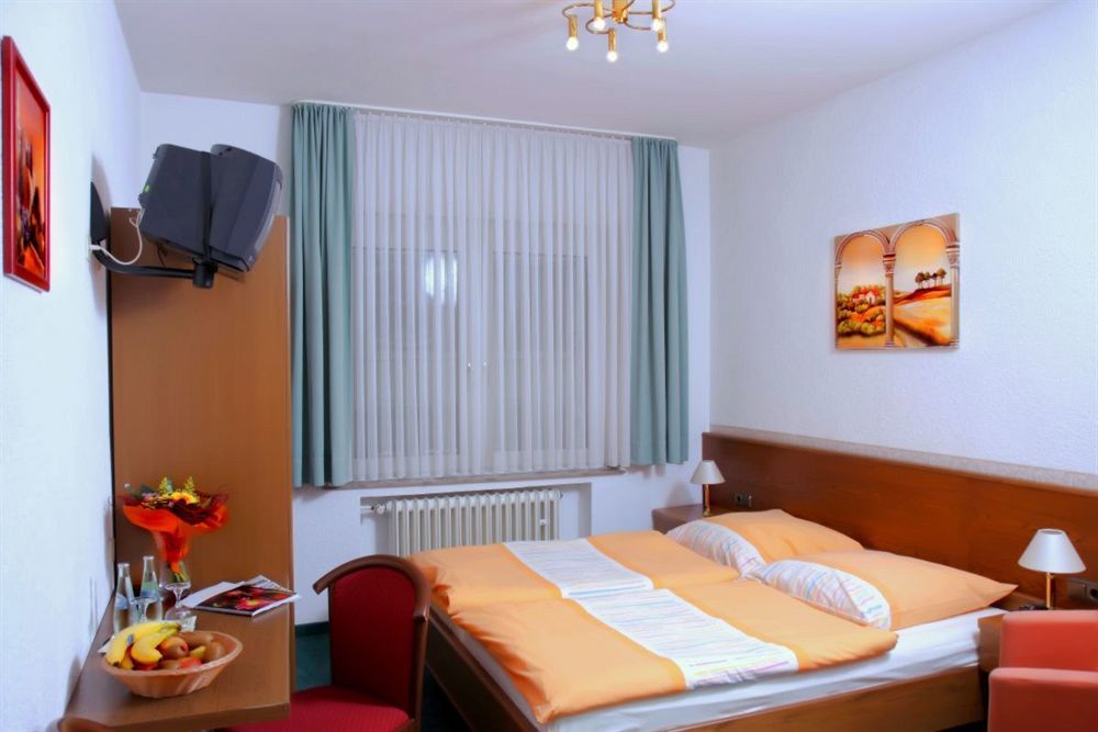 Hotel Engelbertz - Yggotel Pirol 3*