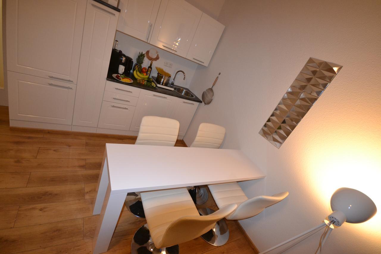Madame Tower Apartment Cologne
