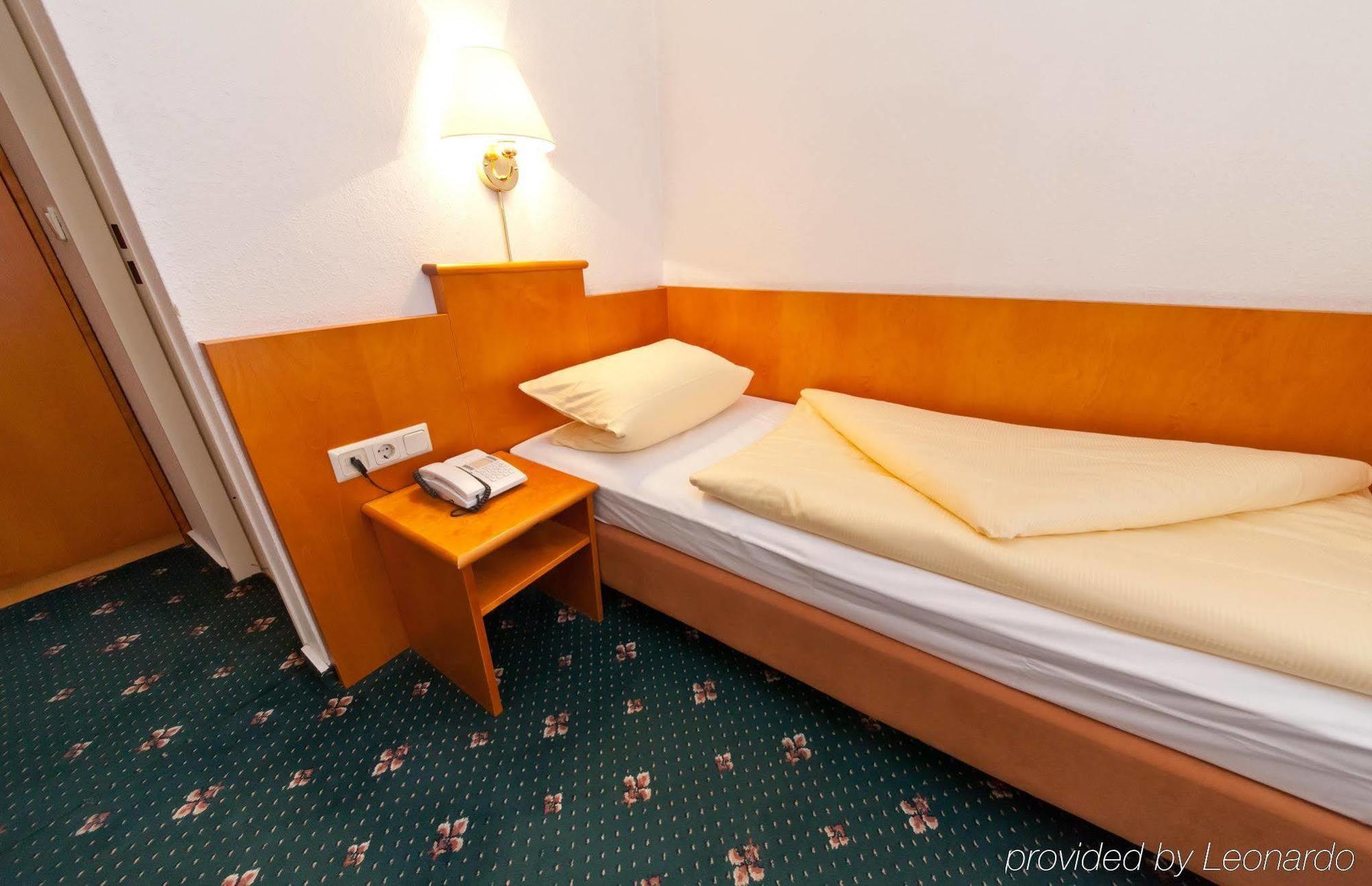 Novum Ahl Meerkatzen Altstadt 3* Köln